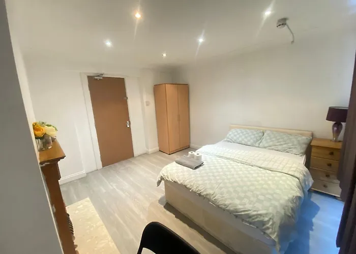 Sariyu Space Dagenham